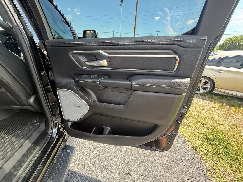 RAM 1500 Laramie Crew Cab SWB 4WD 2026