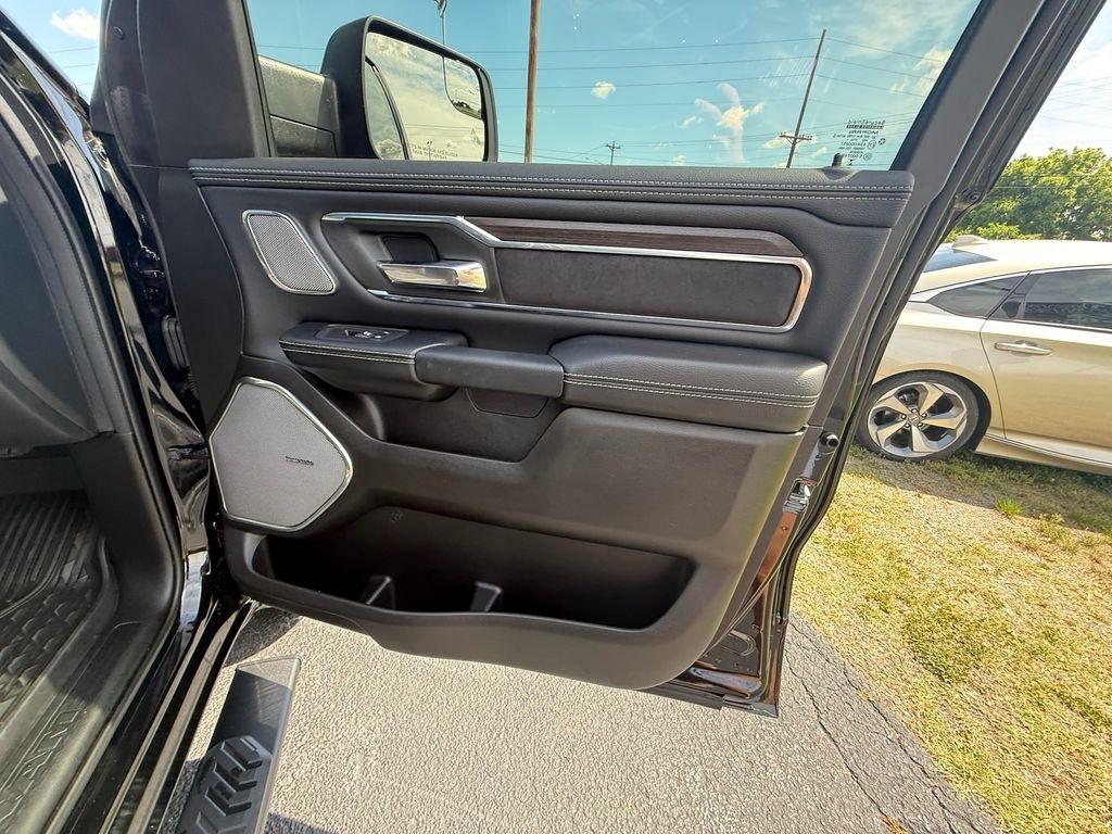 RAM 1500 Laramie Crew Cab SWB 4WD 2026
