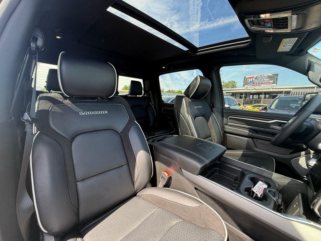 RAM 1500 Laramie Crew Cab SWB 4WD 2026