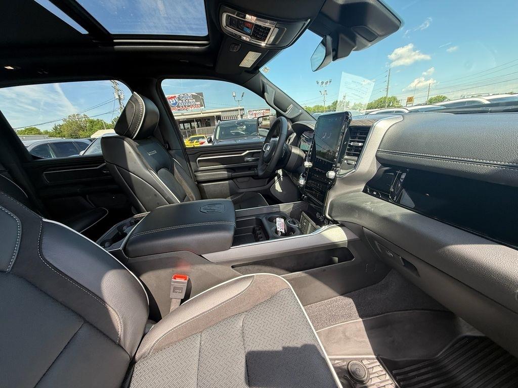 RAM 1500 Laramie Crew Cab SWB 4WD 2026
