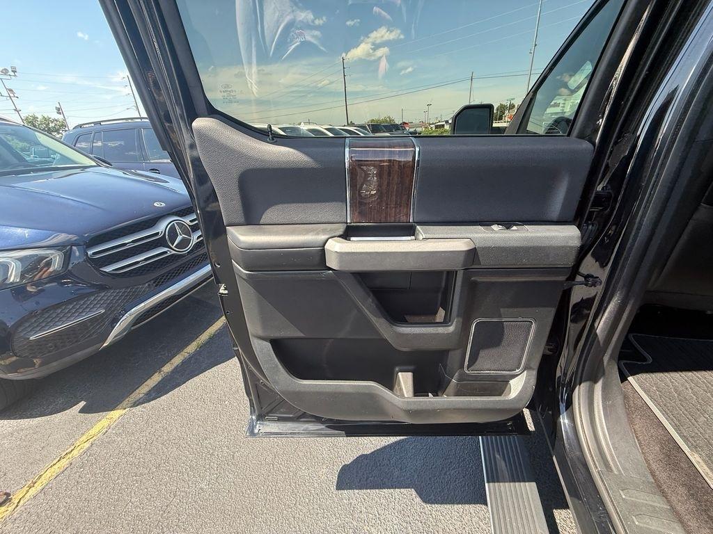 Ford F-150 Lariat SuperCrew 5.5-ft. Bed 4WD 2016