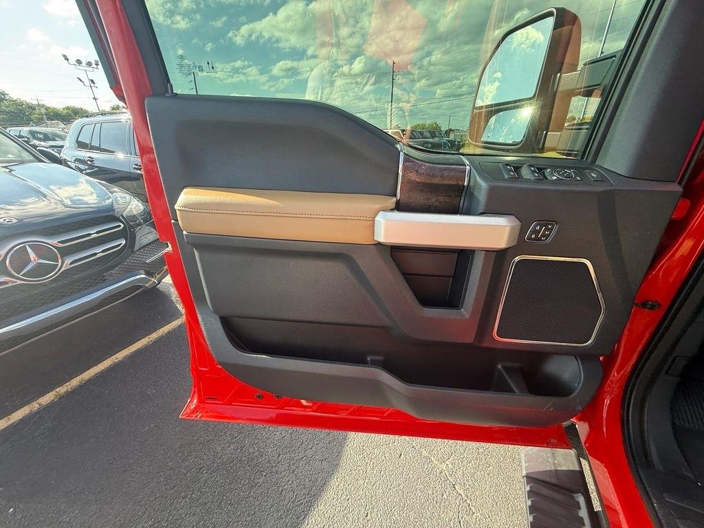 Ford F-250 SD Lariat Crew Cab 4WD 2022