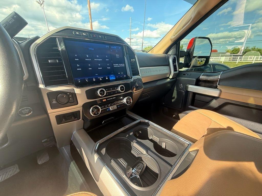 Ford F-250 SD Lariat Crew Cab 4WD 2022
