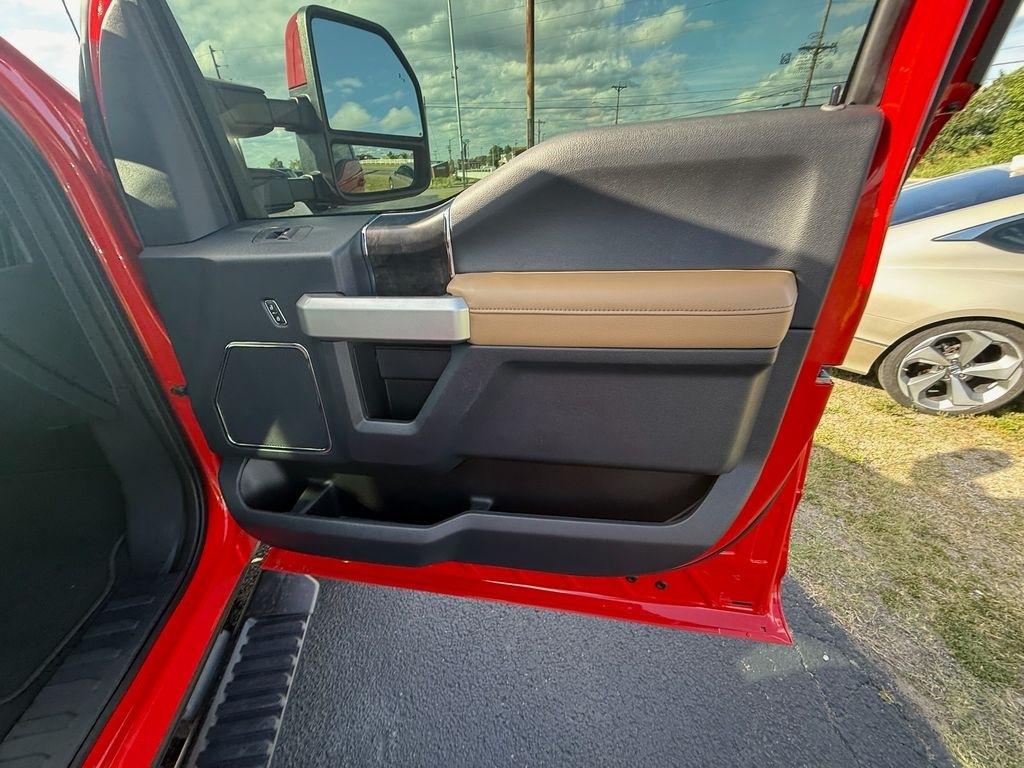 Ford F-250 SD Lariat Crew Cab 4WD 2022