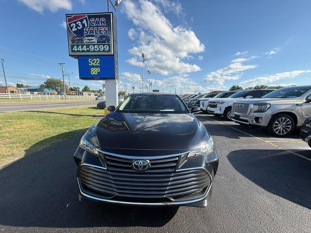 Toyota Avalon Hybrid XLE 2021