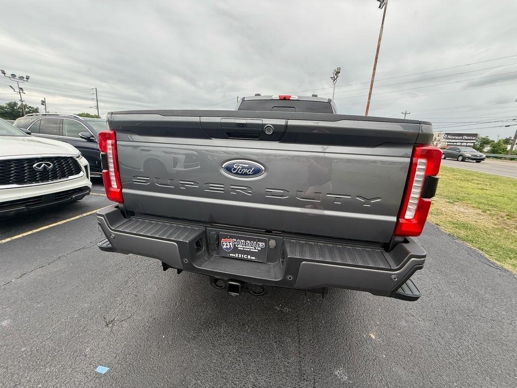 Ford F-250 SD Lariat Crew Cab 4WD 2023