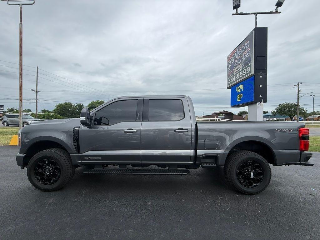 Ford F-250 SD Lariat Crew Cab 4WD 2023