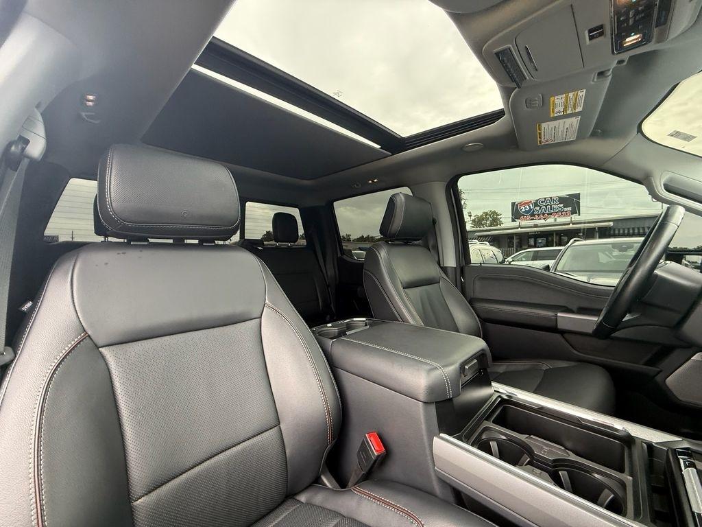 Ford F-250 SD Lariat Crew Cab 4WD 2023