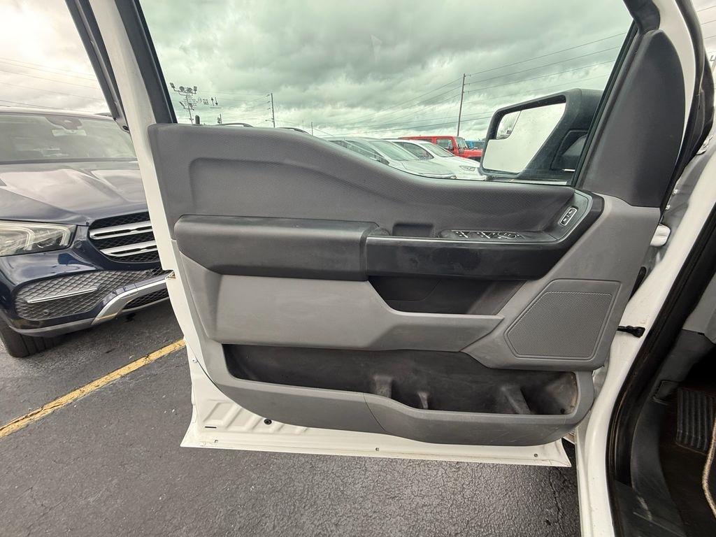 Ford F-150 XL SuperCrew 4WD 2023