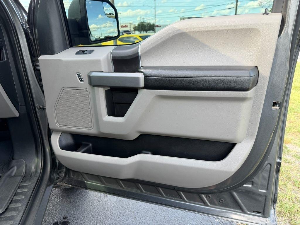 Ford F-150 XLT SuperCrew 4WD 2019