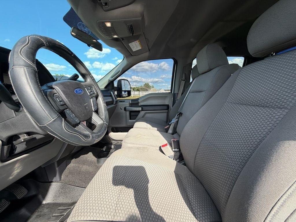 Ford F-250 SD XLT Crew Cab 4WD 2017