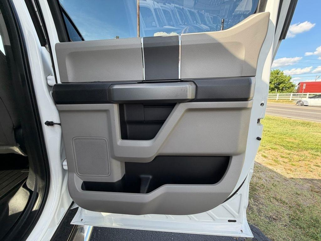 Ford F-250 SD XLT Crew Cab 4WD 2017