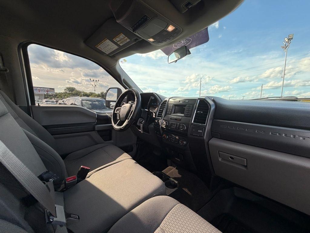 Ford F-250 SD XLT Crew Cab 4WD 2017