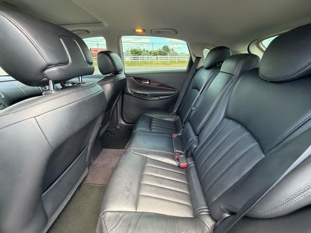 Infiniti QX50 Base AWD 2016