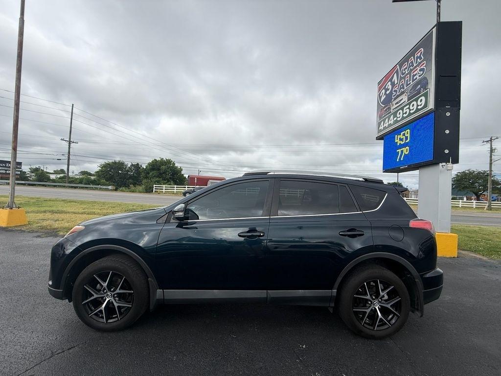 Toyota RAV4 SE 4WD 2018