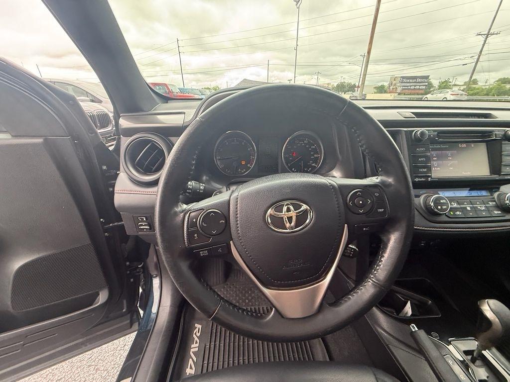 Toyota RAV4 SE 4WD 2018