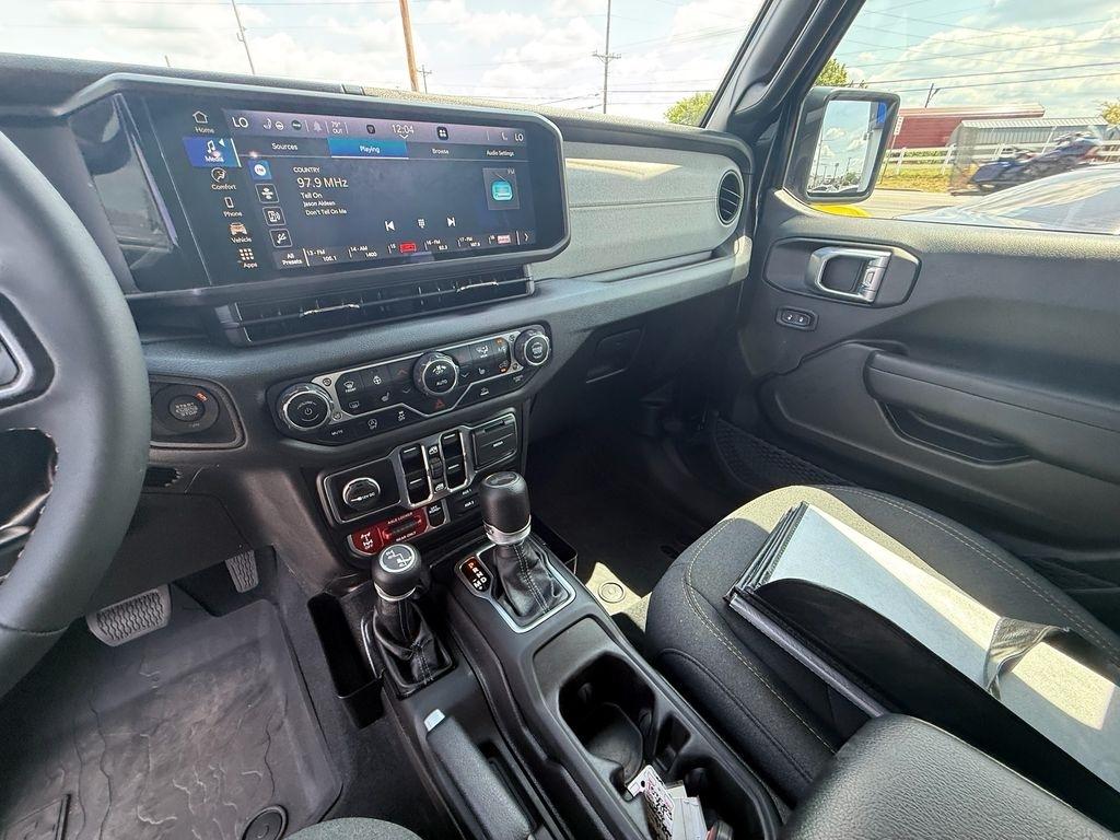 Jeep Wrangler  2024