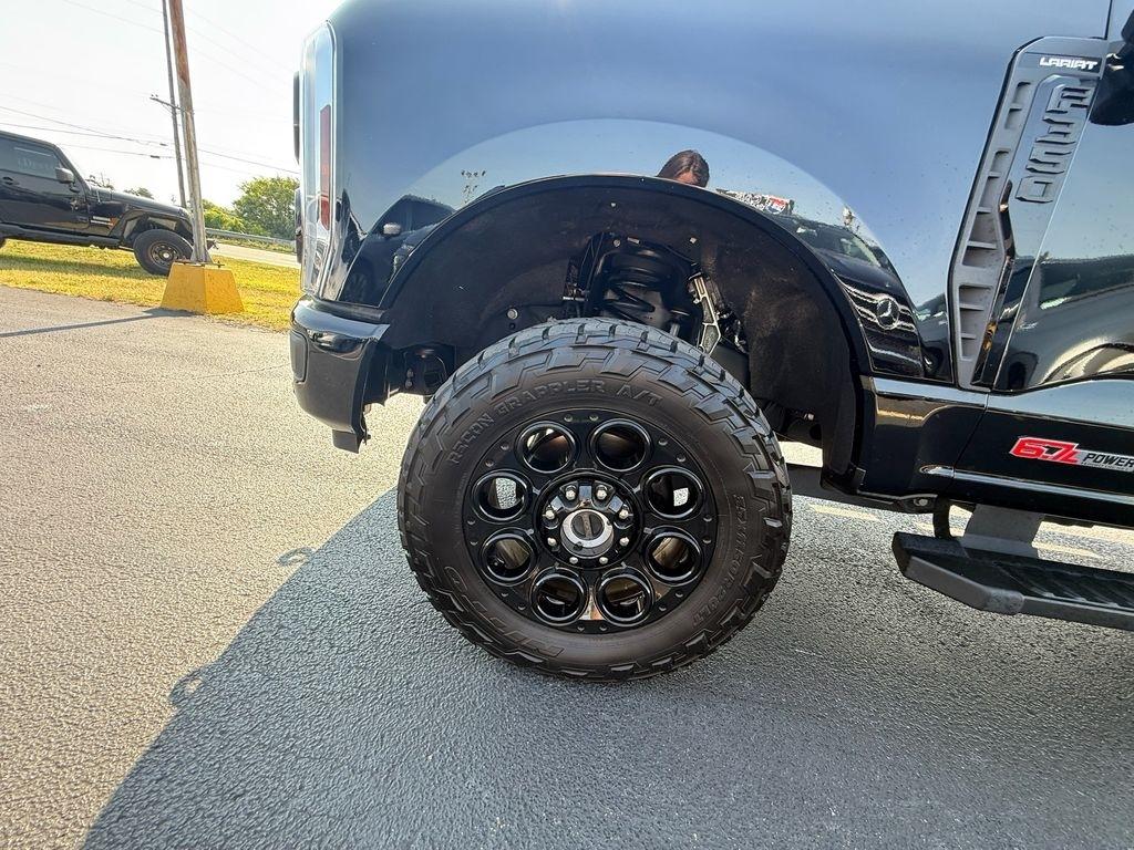 Ford F-350 SD Lariat Crew Cab Long Bed 4WD 2024
