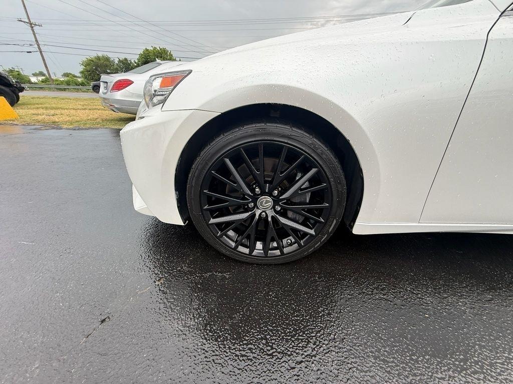 Lexus IS 300 AWD 2016