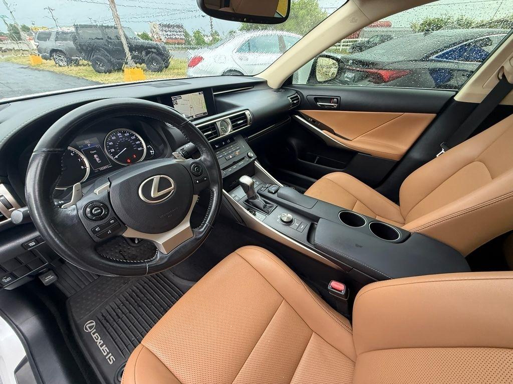 Lexus IS 300 AWD 2016