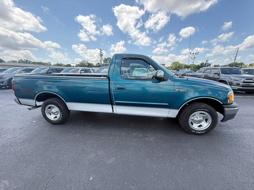 Ford F-150 XL 2WD 2000