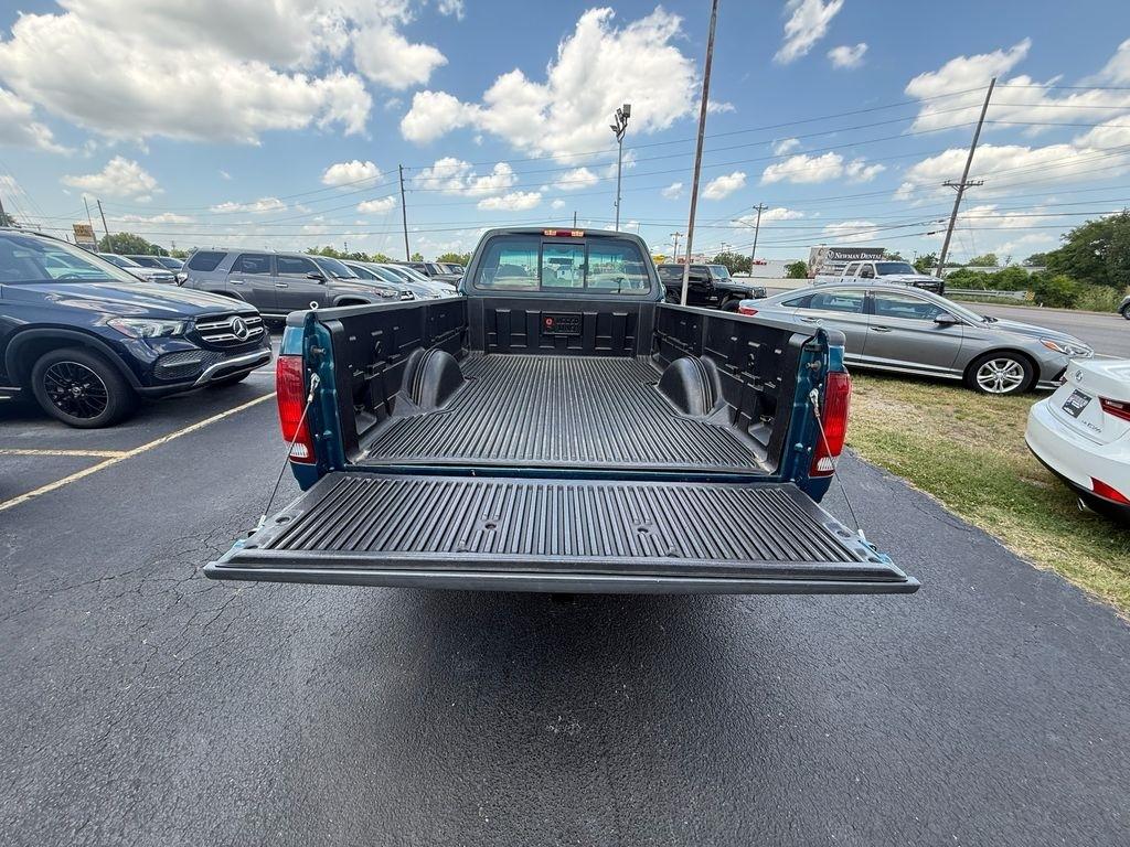 Ford F-150 XL 2WD 2000