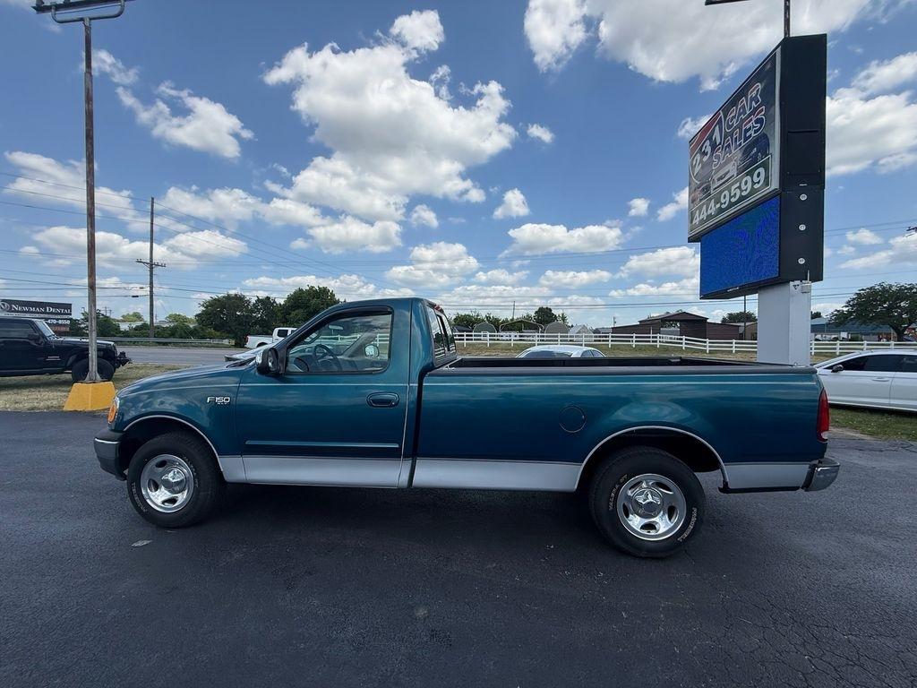 Ford F-150 XL 2WD 2000