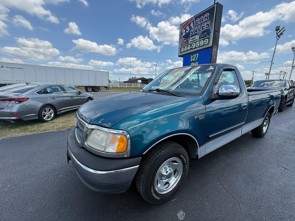 Ford F-150 XL 2WD 2000
