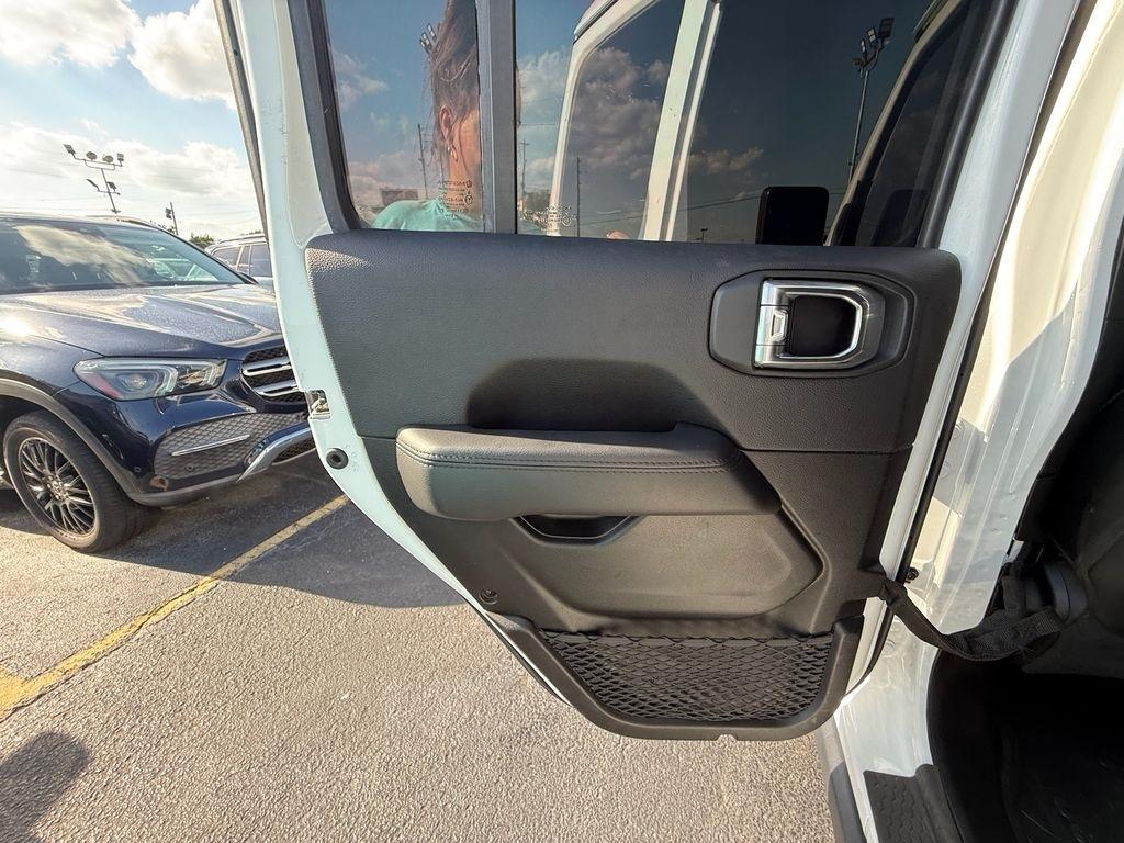 Jeep Wrangler Unlimited Sahara 2023