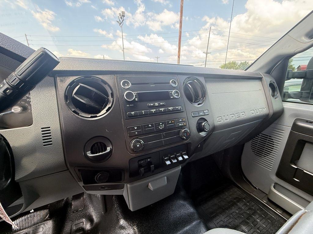 Ford F-450 SD Regular Cab DRW 2WD 2015