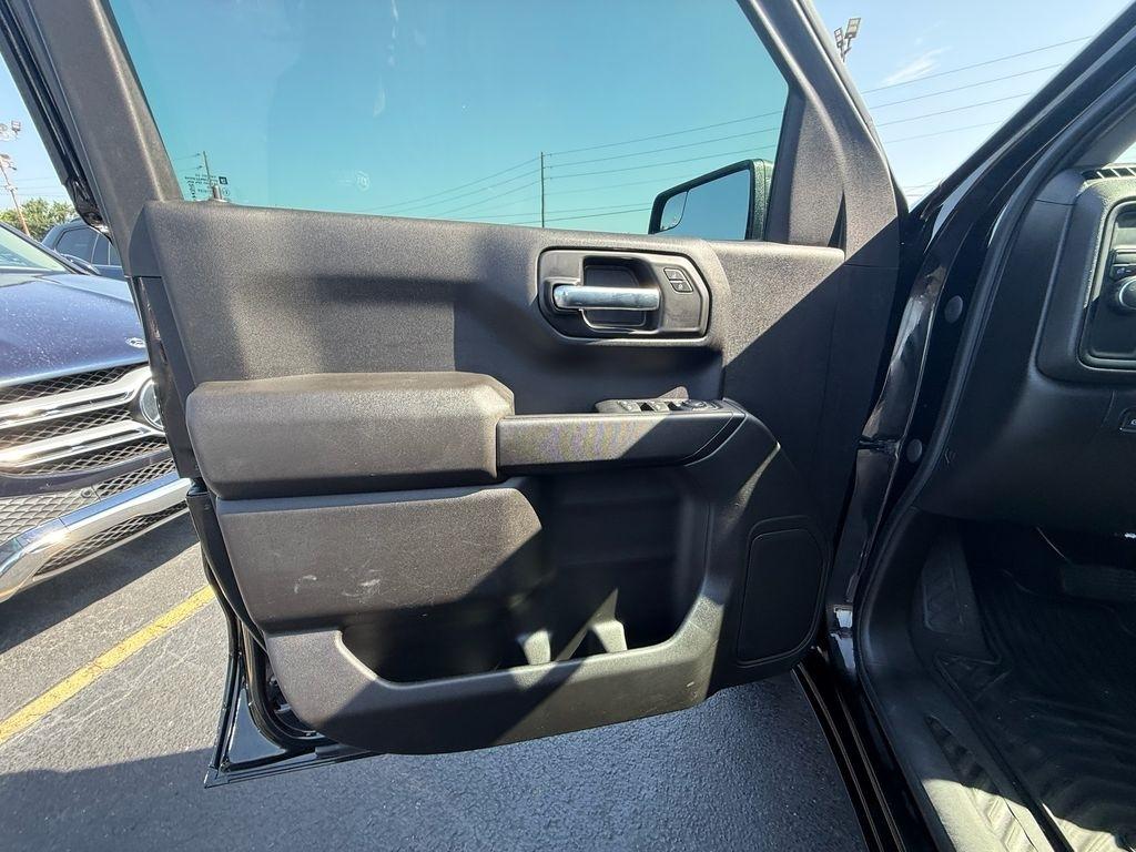 Chevrolet Silverado 1500 Custom Double Cab 2WD 2023