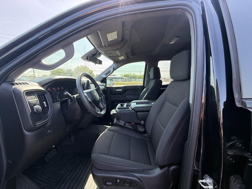 Chevrolet Silverado 1500 Custom Double Cab 2WD 2023