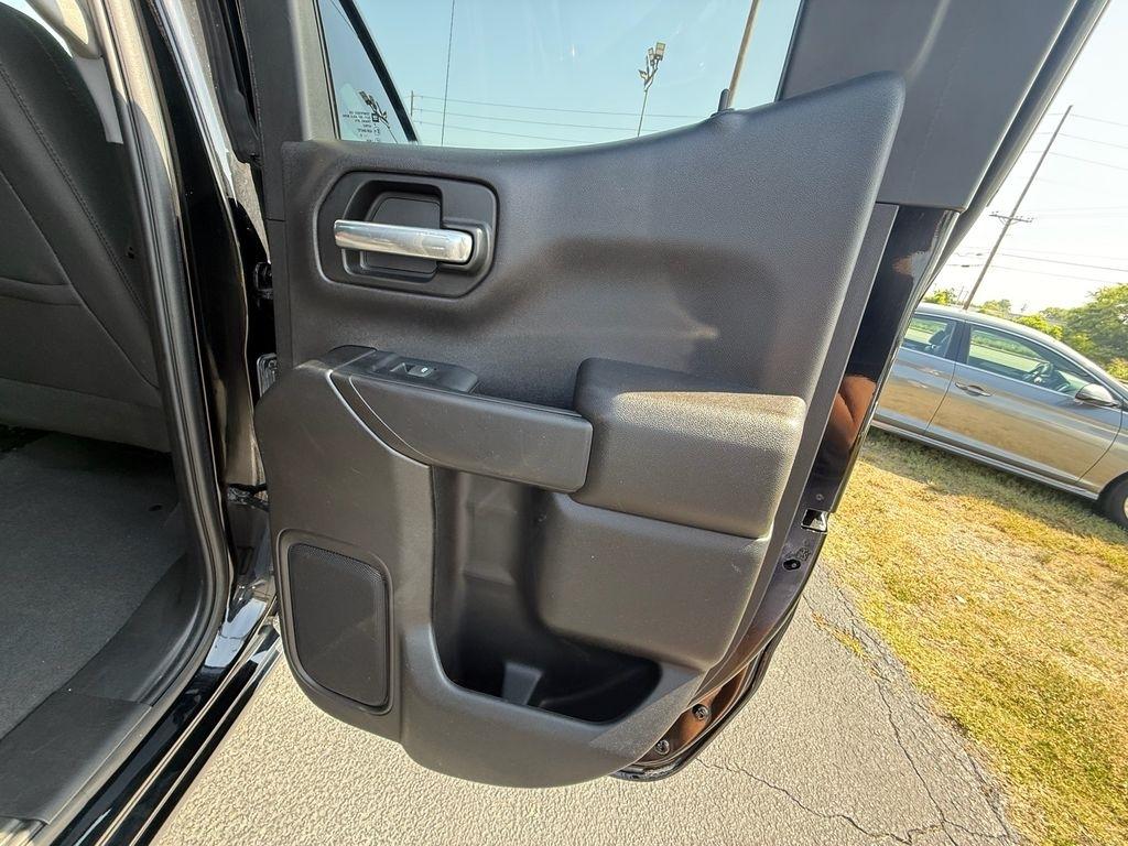 Chevrolet Silverado 1500 Custom Double Cab 2WD 2023