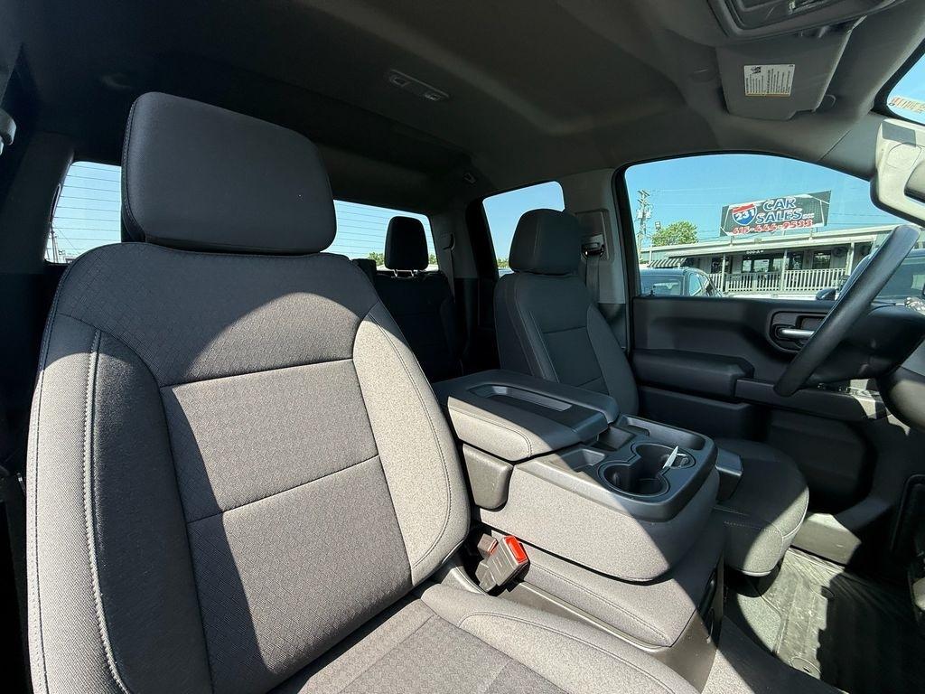 Chevrolet Silverado 1500 Custom Double Cab 2WD 2023