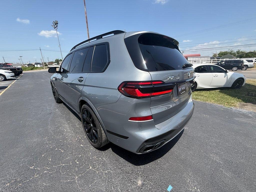 BMW X7 M60i 2025
