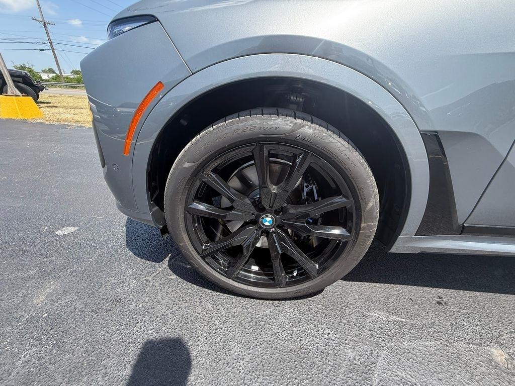 BMW X7 M60i 2025