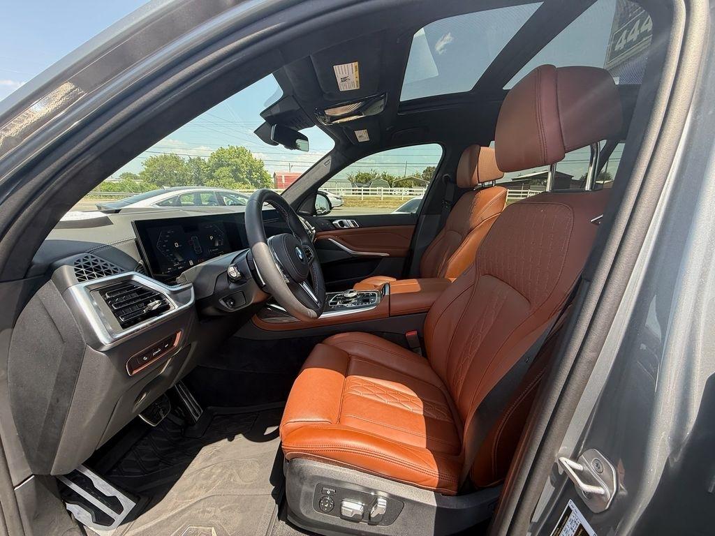 BMW X7 M60i 2025