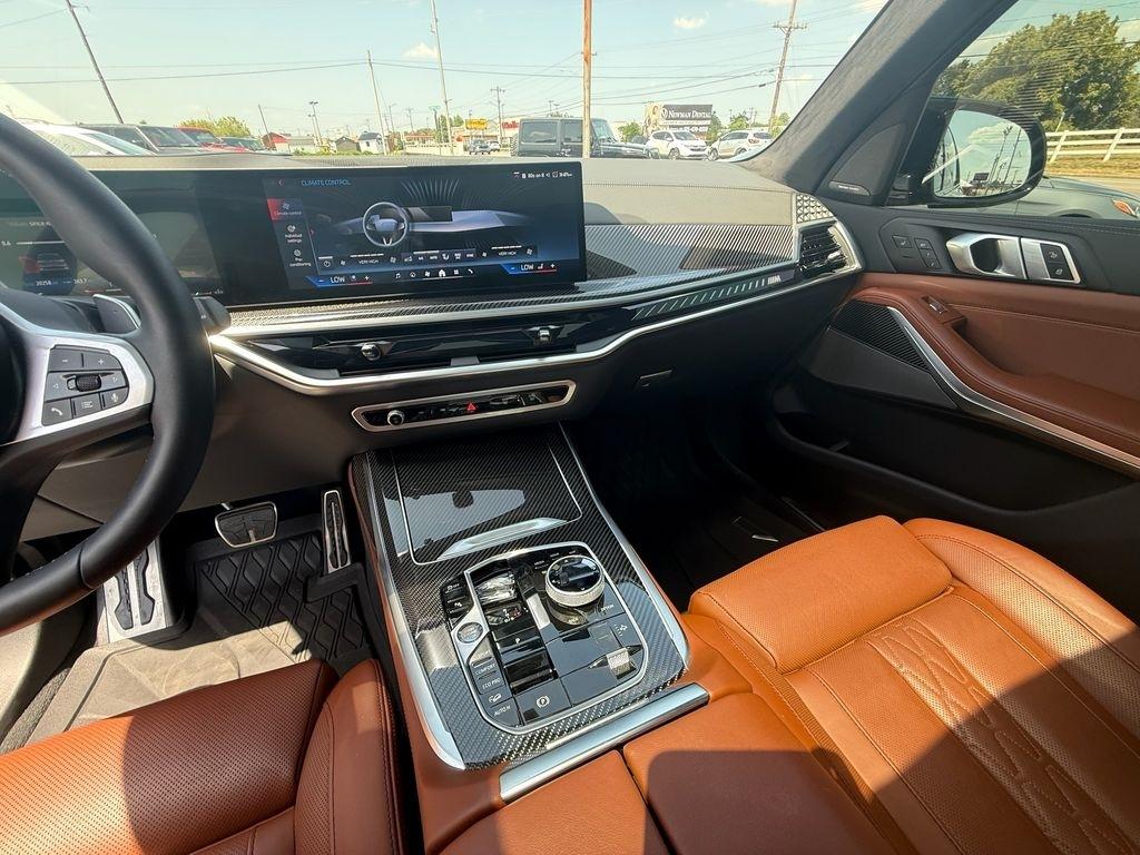 BMW X7 M60i 2025