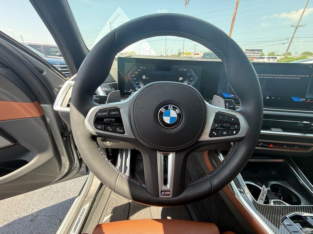 BMW X7 M60i 2025