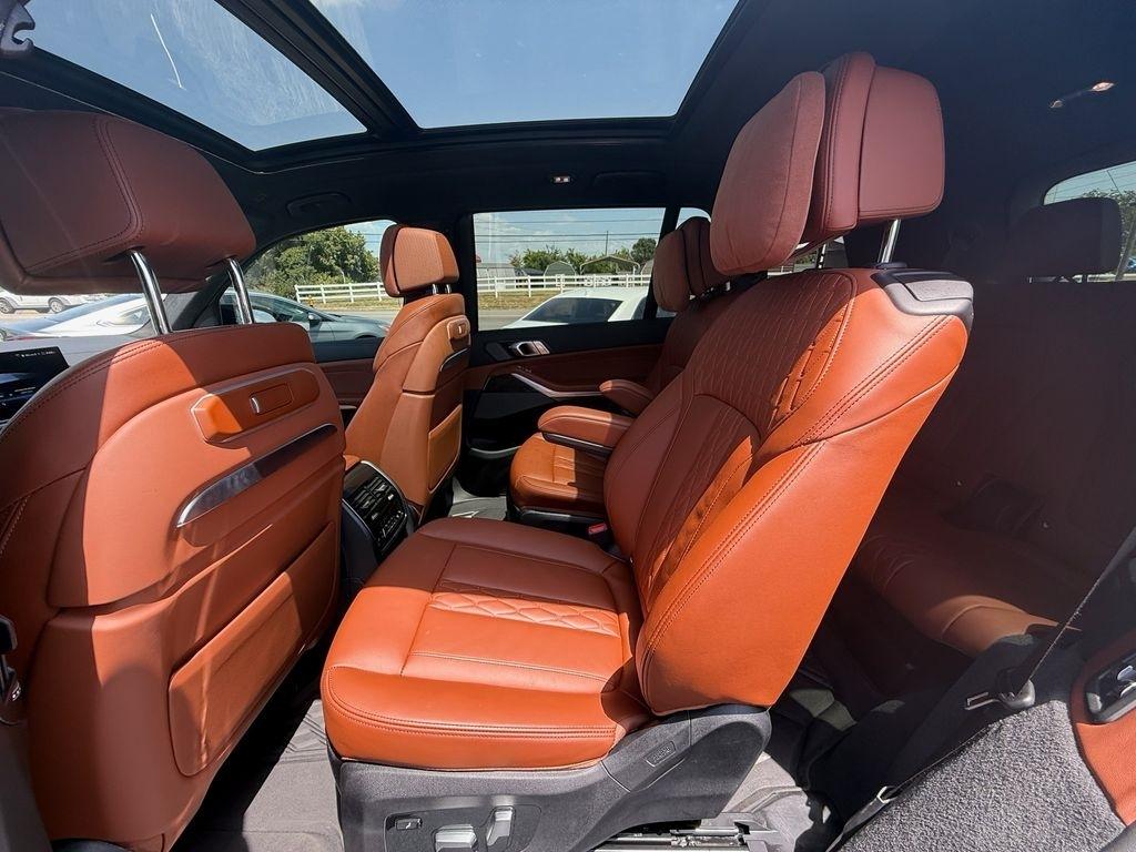 BMW X7 M60i 2025