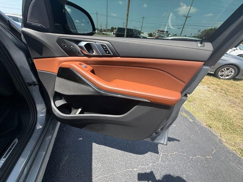 BMW X7 M60i 2025