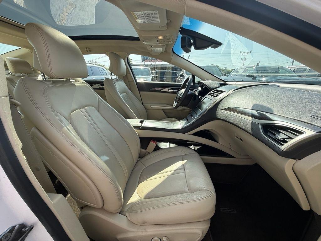 Lincoln MKZ Hybrid Sedan 2014