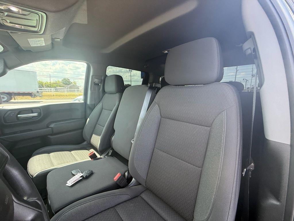 Chevrolet Silverado 1500 Trail Boss Custom Crew Cab 4WD 2024