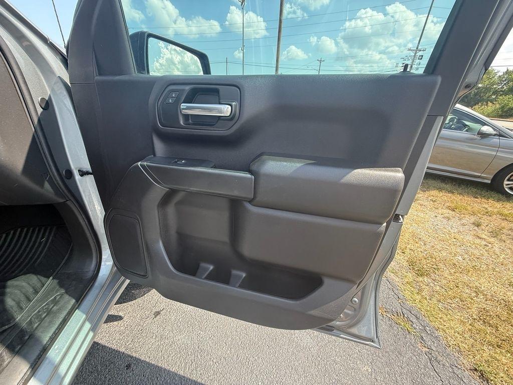 Chevrolet Silverado 1500 Trail Boss Custom Crew Cab 4WD 2024