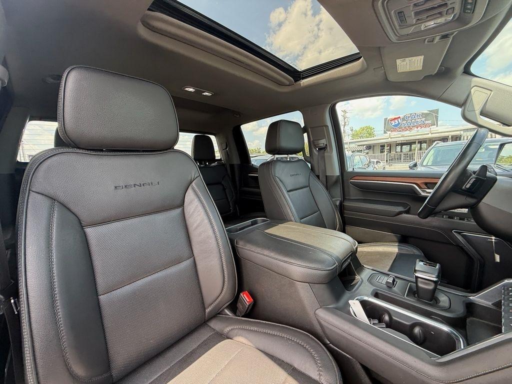 GMC Sierra 1500 Denali Crew Cab Short Box 4WD 2023