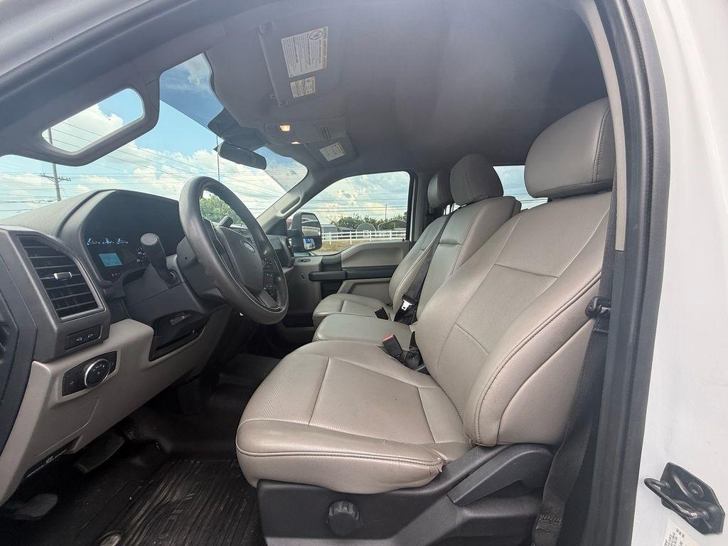 Ford F-450 SD Crew Cab DRW 4WD 2022