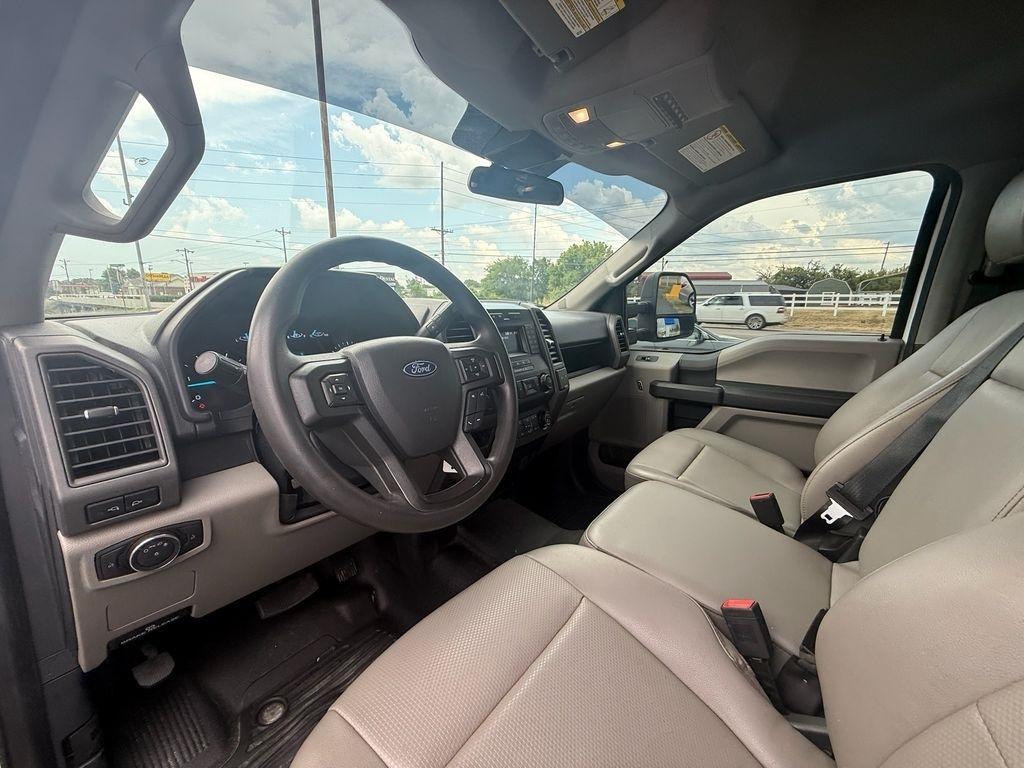 Ford F-450 SD Crew Cab DRW 4WD 2022
