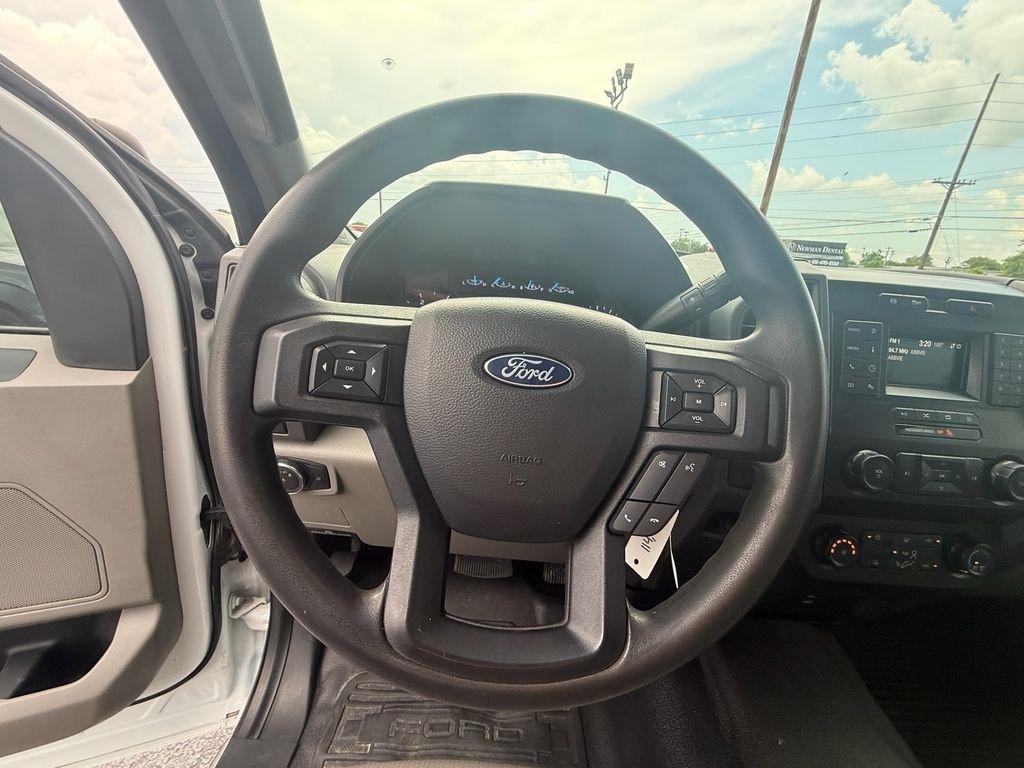 Ford F-450 SD Crew Cab DRW 4WD 2022