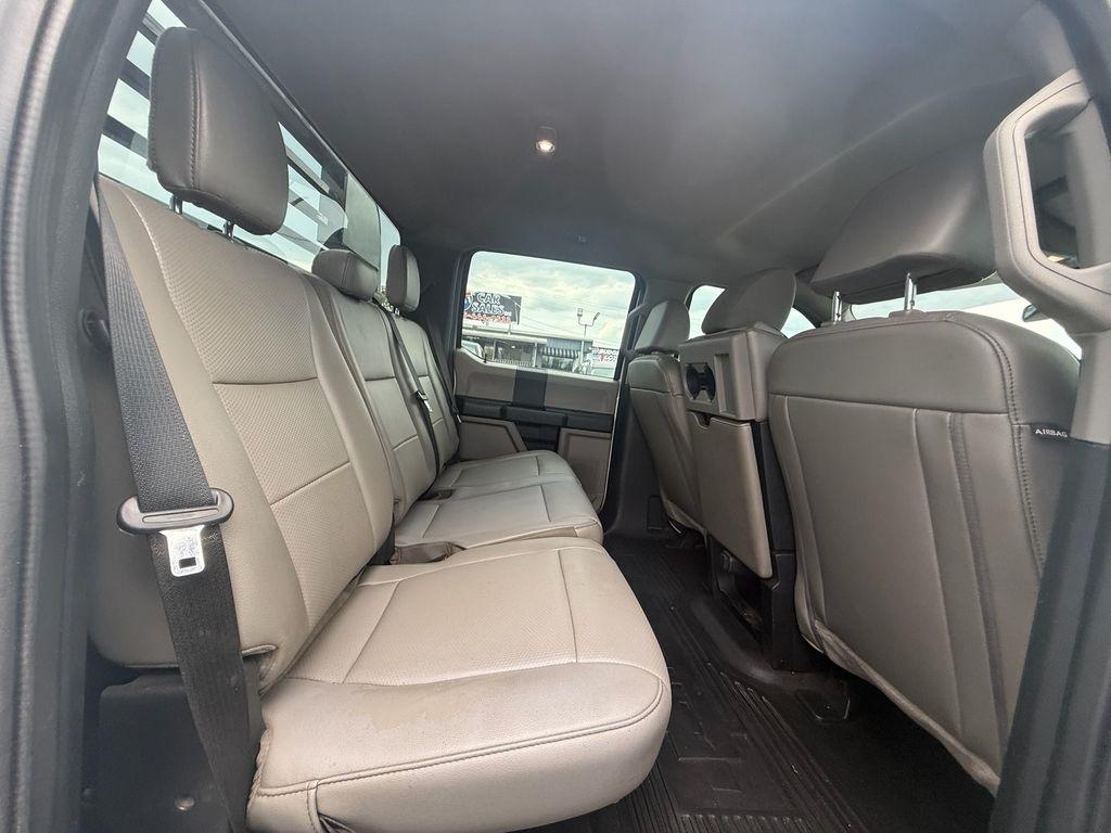 Ford F-450 SD Crew Cab DRW 4WD 2022