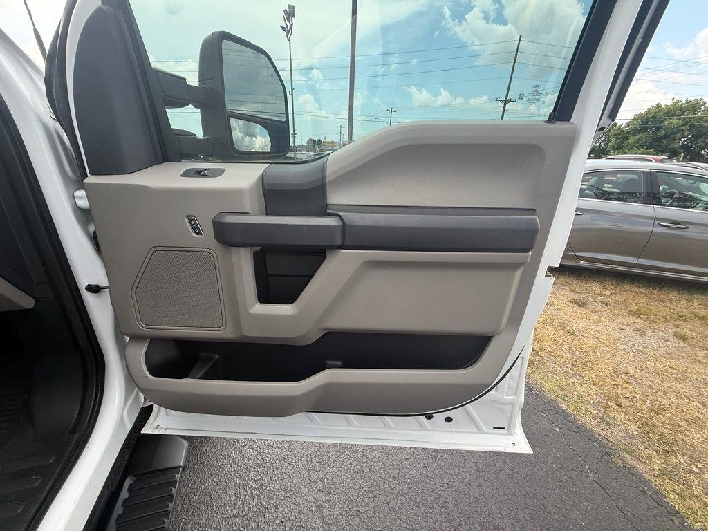 Ford F-450 SD Crew Cab DRW 4WD 2022